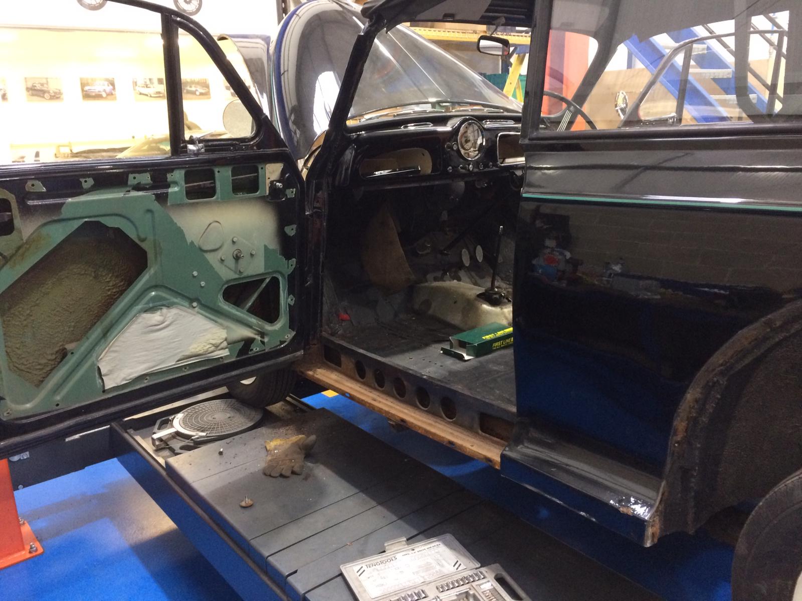 1963 Morris Minor Stripping8 1