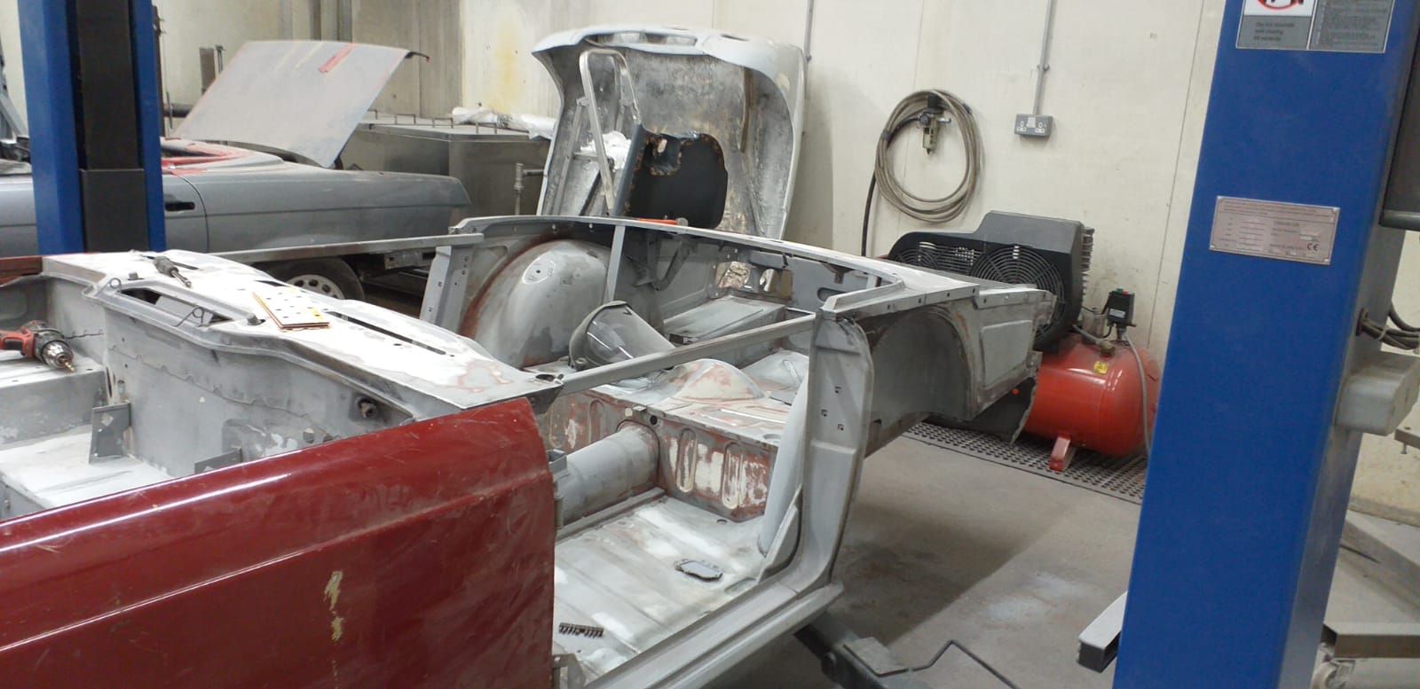 310120 1976 Triumph TR6 Bare Metal Strip 14 1