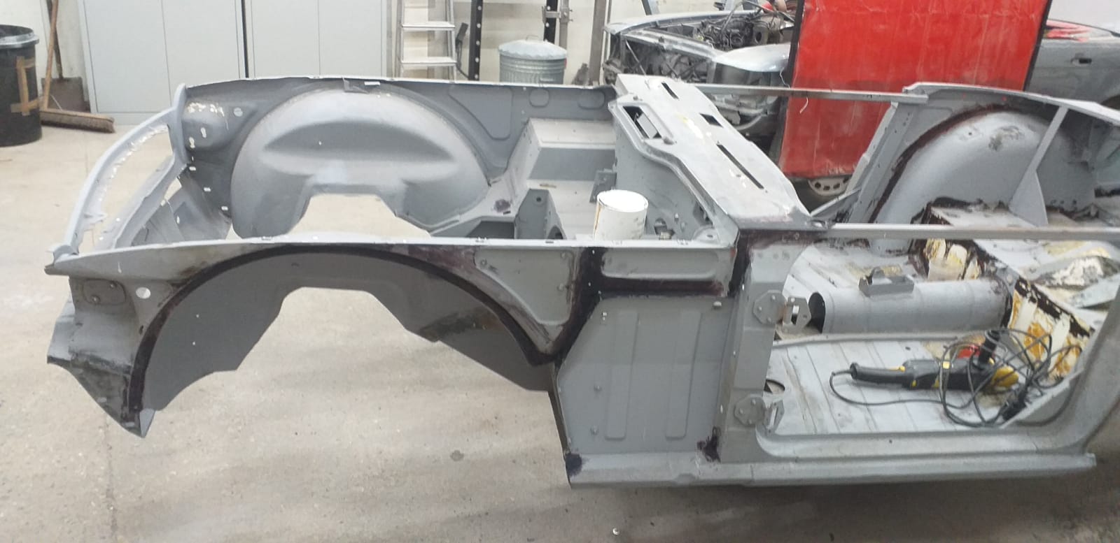 310120 1976 Triumph TR6 Bare Metal Strip 15 1