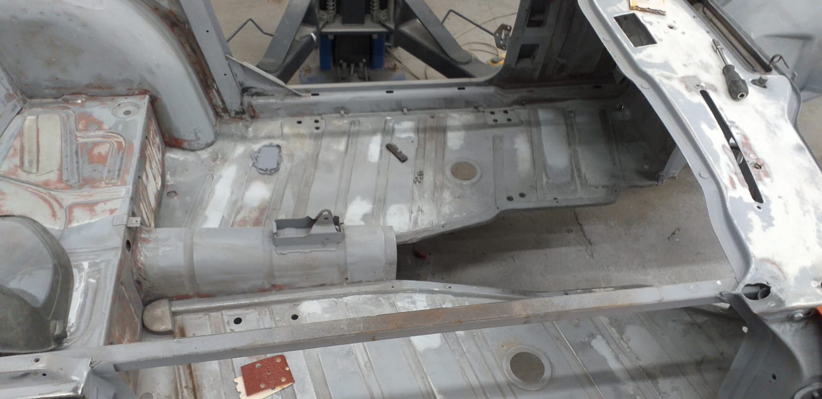 310120 1976 Triumph TR6 Bare Metal Strip 20 1