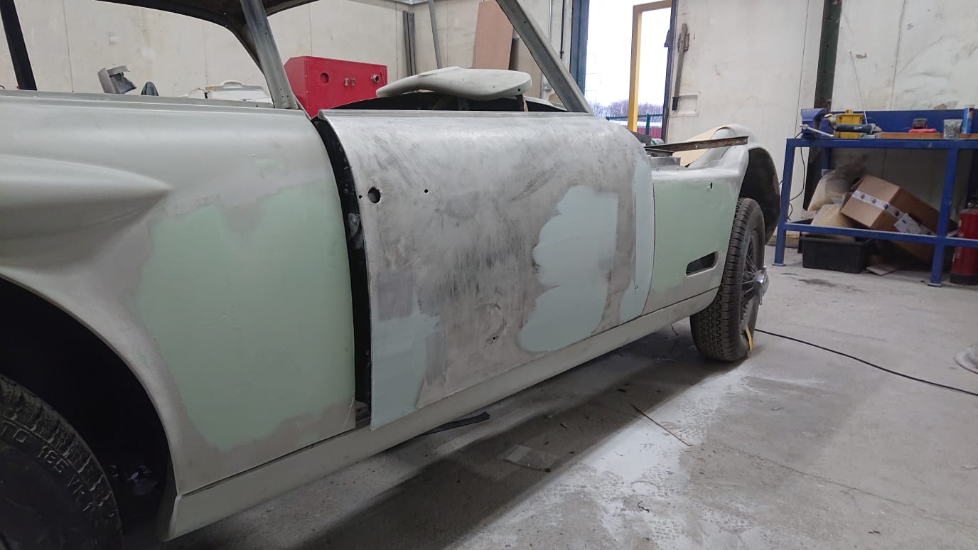 040320 Jensen 541R Panel Fitting 3 1