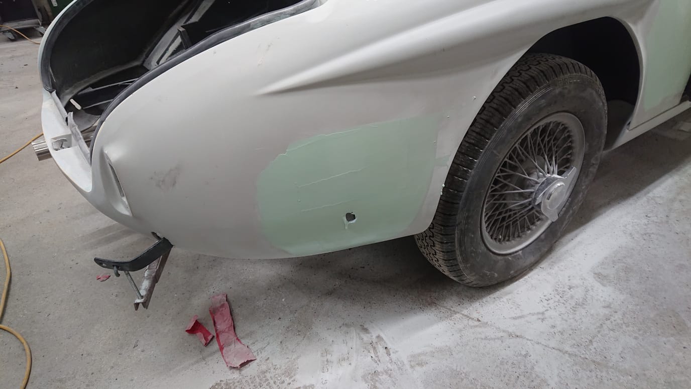 040320 Jensen 541R Panel Fitting 4 1