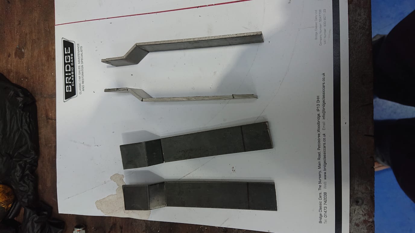 060320 Jensen 541 Bonnet Frame and Brackets6 1
