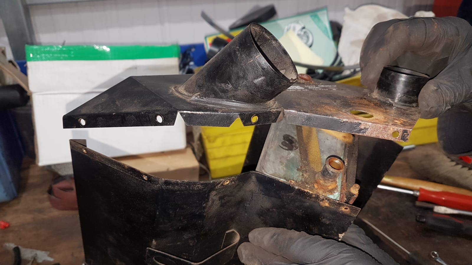 060320 Triumph TR6 Heater Box Strip Down3 1