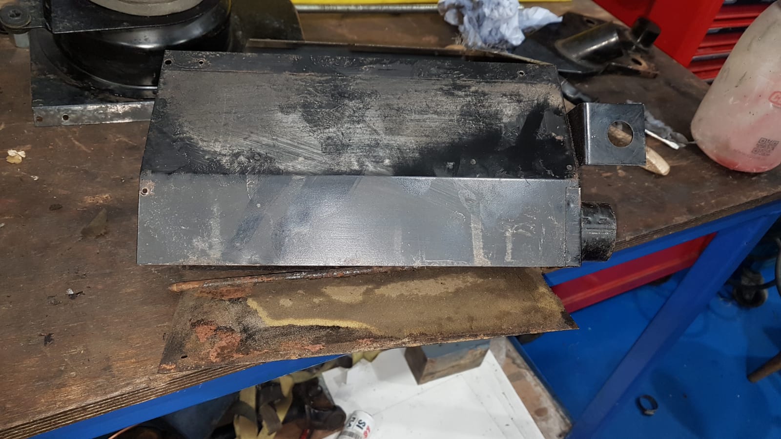 060320 Triumph TR6 Heater Box Strip Down4 1