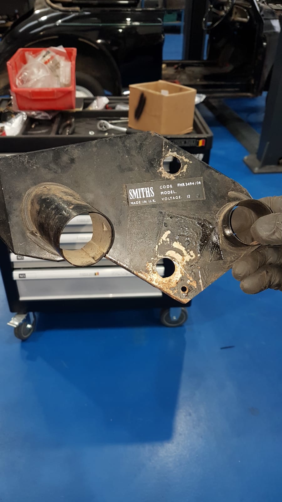 060320 Triumph TR6 Heater Box Strip Down6 1