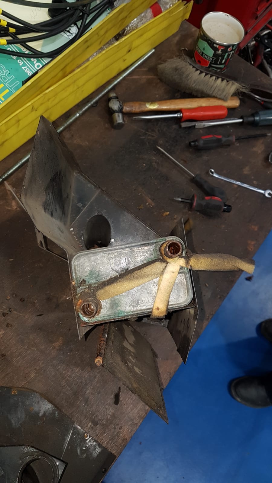 060320 Triumph TR6 Heater Box Strip Down7 1