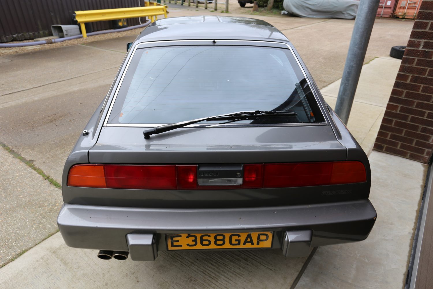 100320 1988 Nissan 300zx18 1