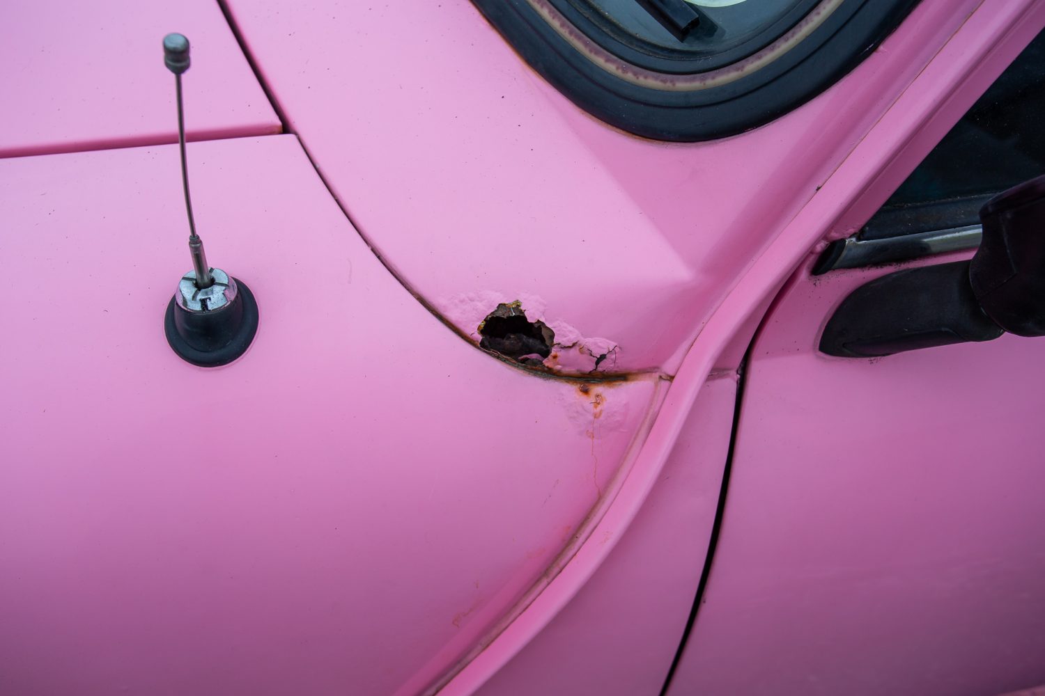 1993 Rover Mini Pink17 1