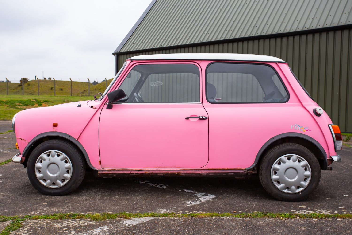 1993 Rover Mini Pink18 1