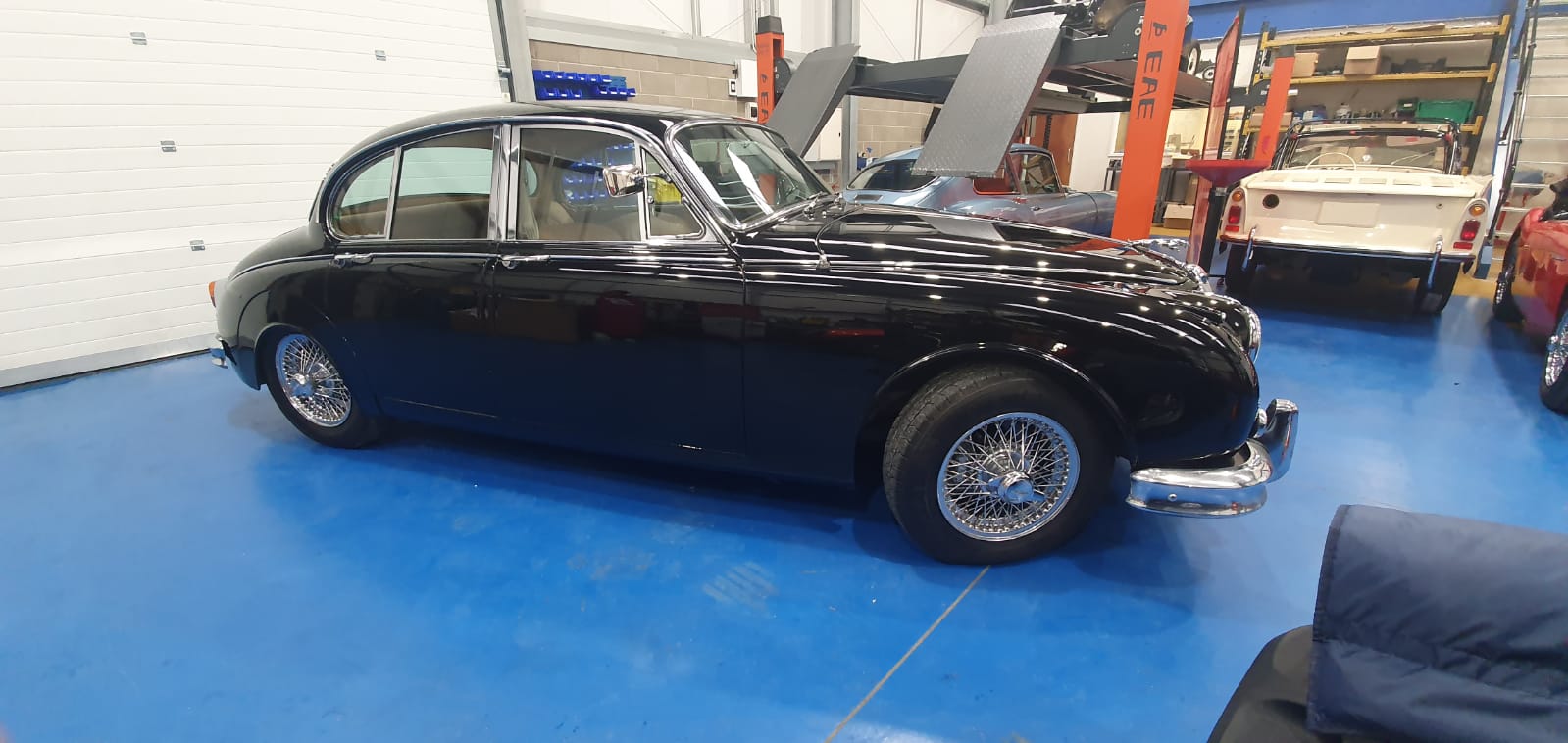 200220 1966 Jaguar MkII 3.8 clean and ready for auction 2 1