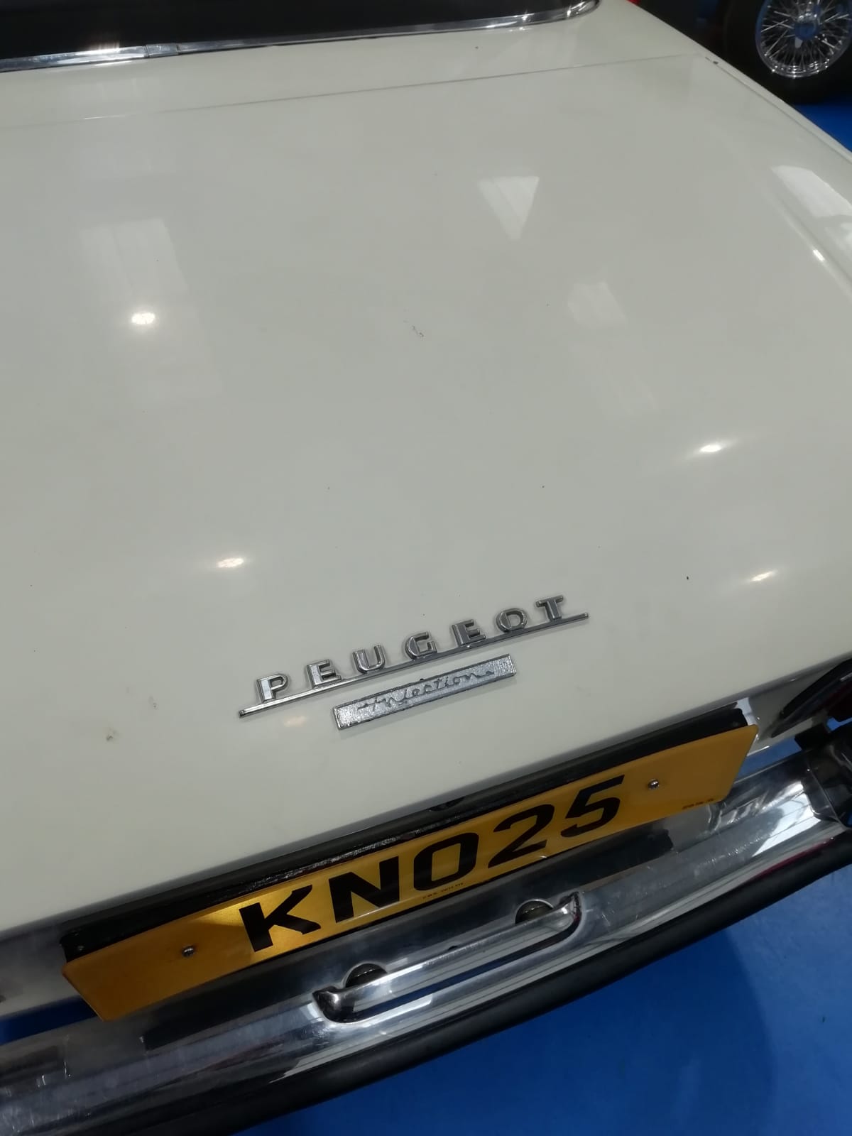 270220 Peugeot 504 Chrome Stripdown 1