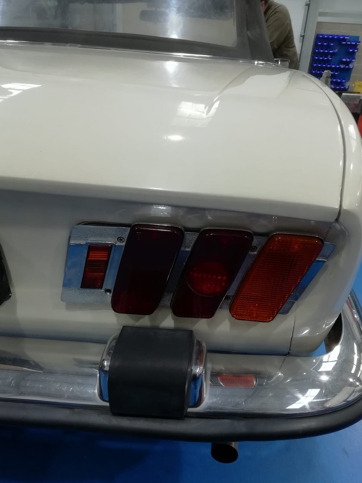 270220 Peugeot 504 Chrome Stripdown 12 1