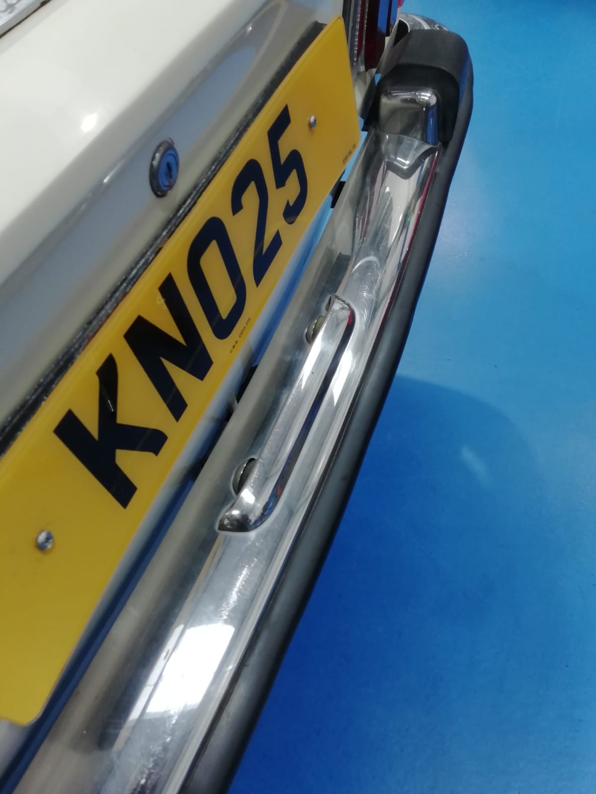 270220 Peugeot 504 Chrome Stripdown 4 1