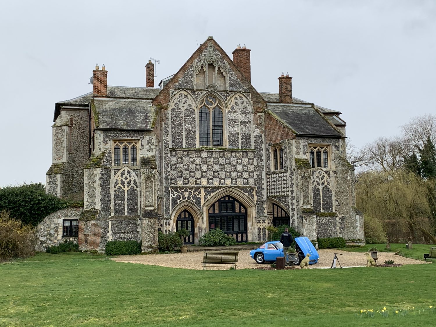 280220 TVR Grantura at Butley Priory BTS 1