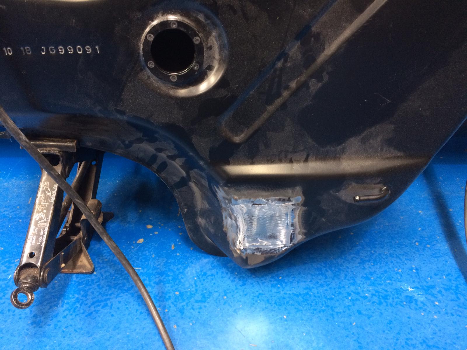 Dave Racecar Fueltank4 1