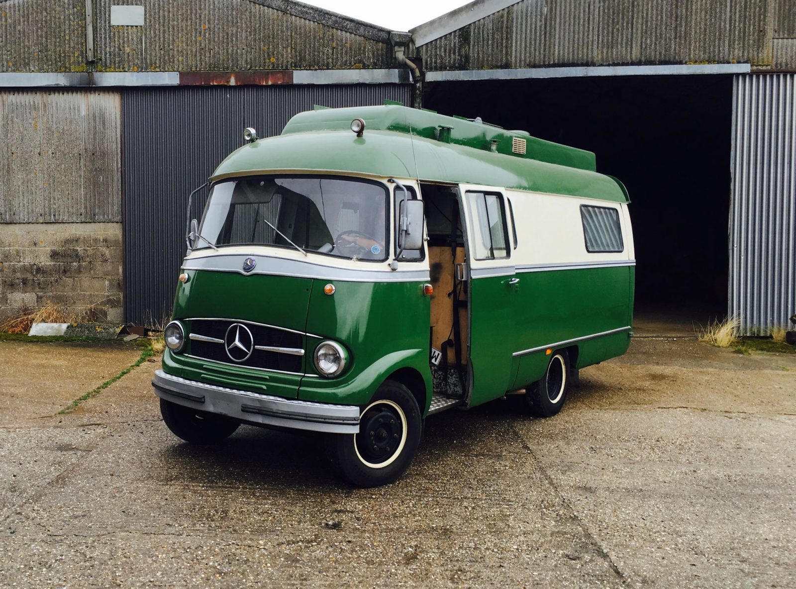 Mercedes Camper