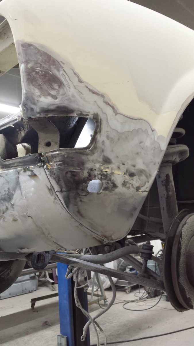 Peugeot 504 waiting on Scott for info12 1