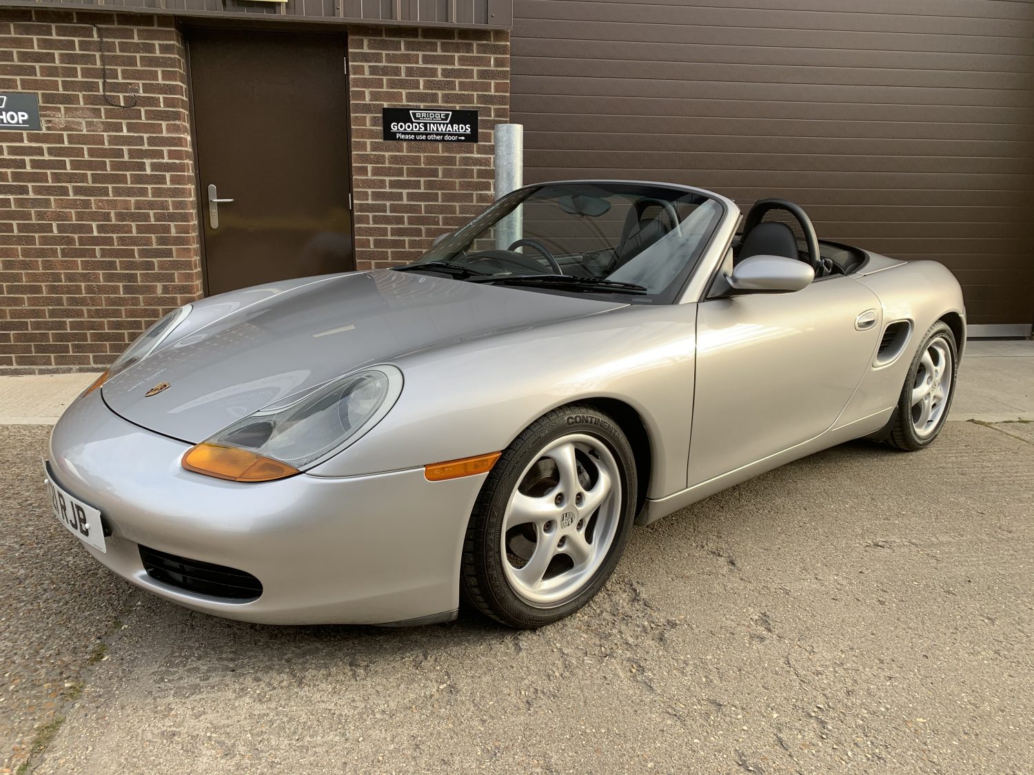 060420 Porsche Boxter going to new home 11 2