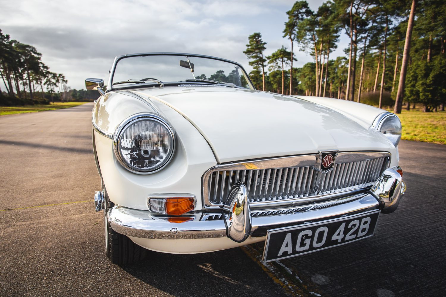 1964 MGB Roadster White Competition Shoot 01 18 2