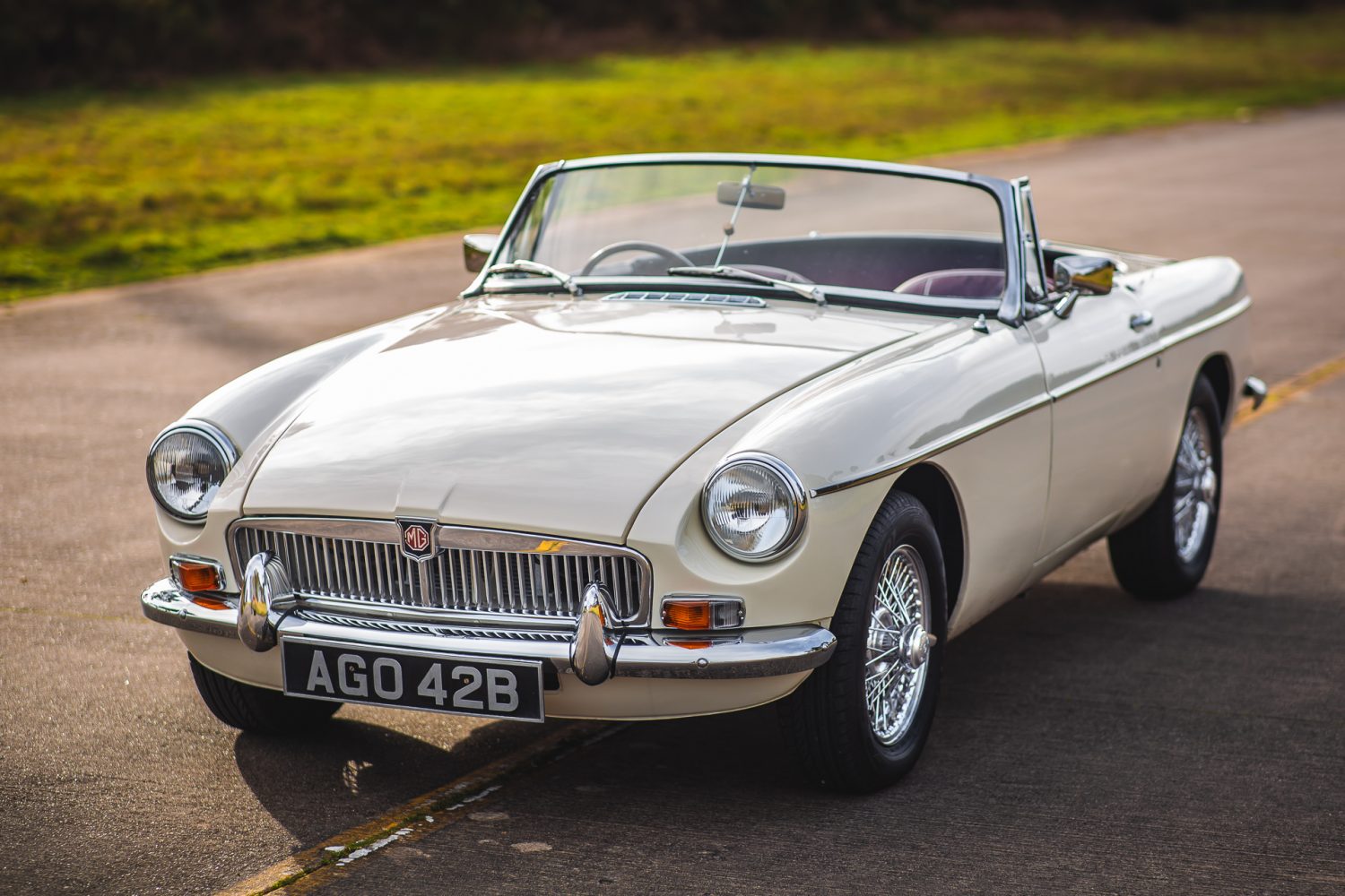 1964 MGB Roadster White Competition Shoot 01 24 2