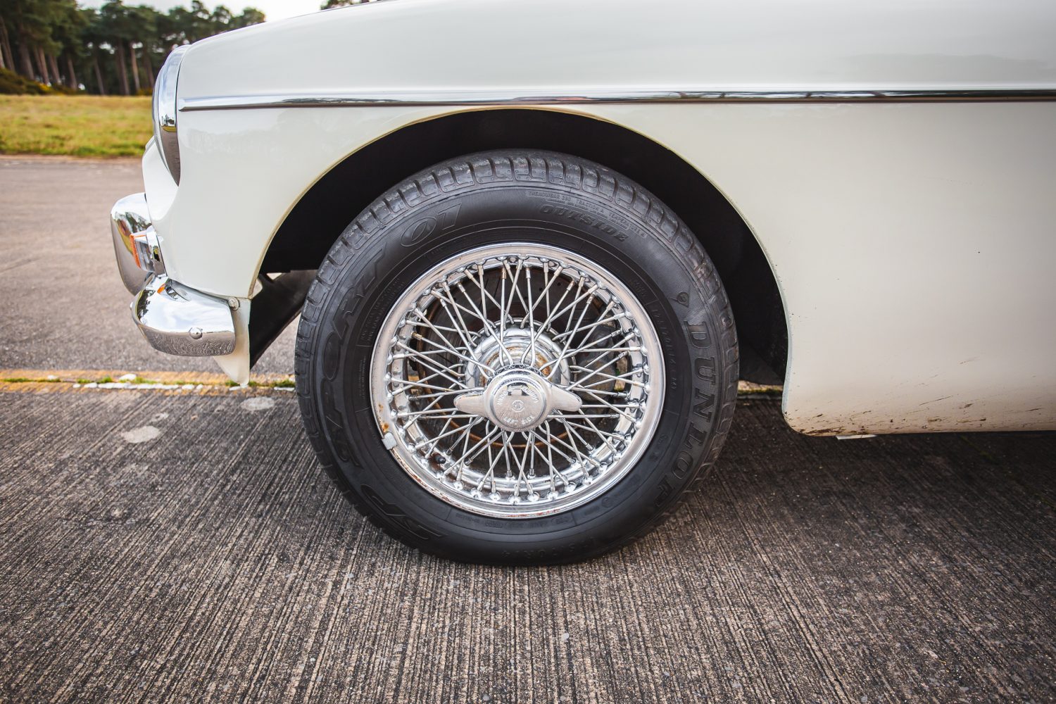 1964 MGB Roadster White Competition Shoot 01 8 2