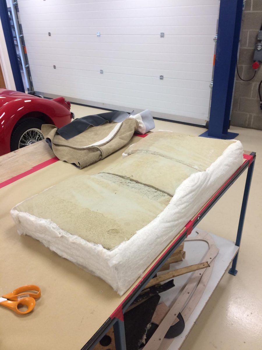 130520 Jensen 541R Interior 32 1