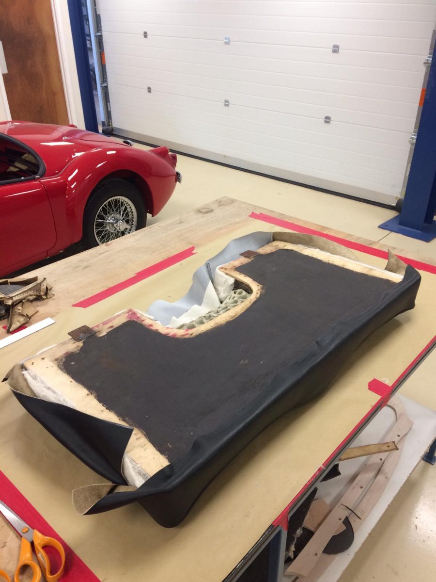 130520 Jensen 541R Interior 33 1