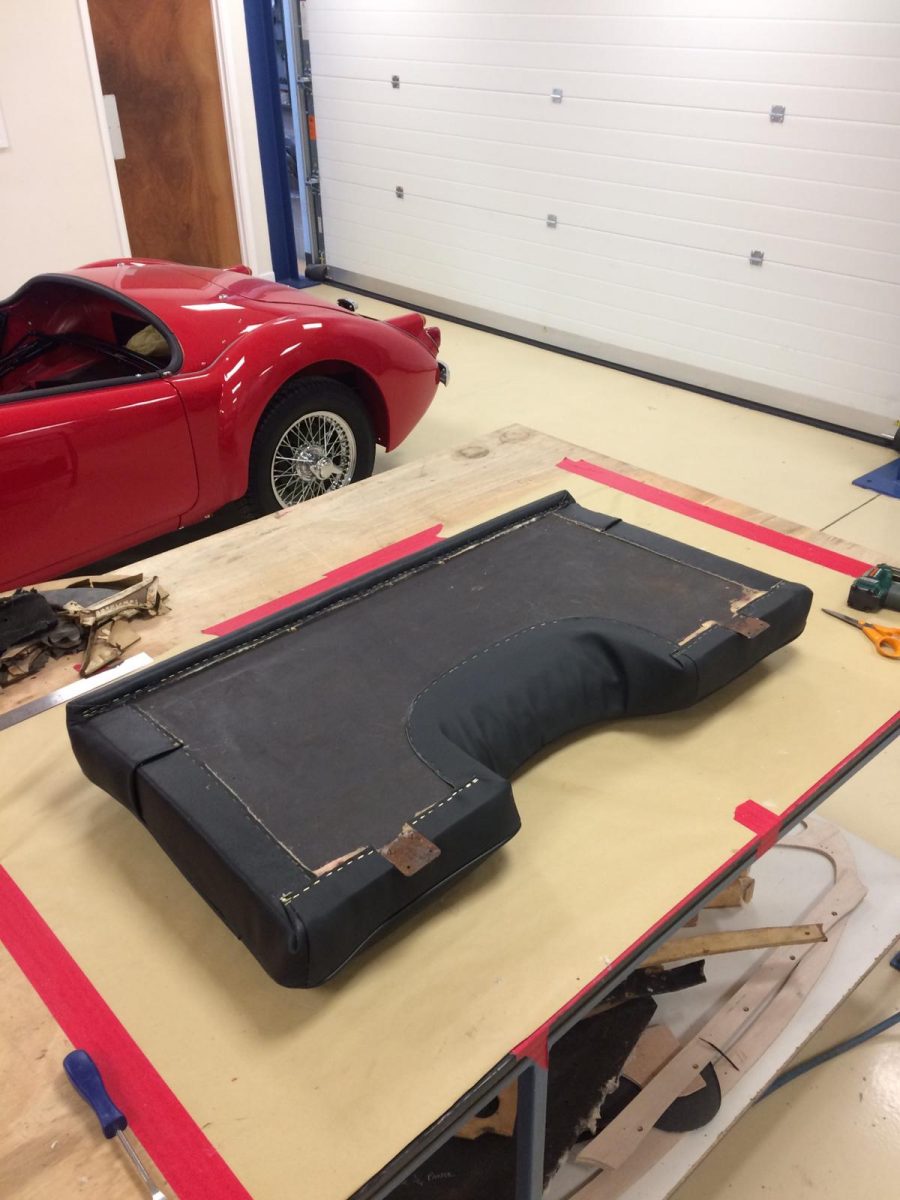 130520 Jensen 541R Interior 44 1