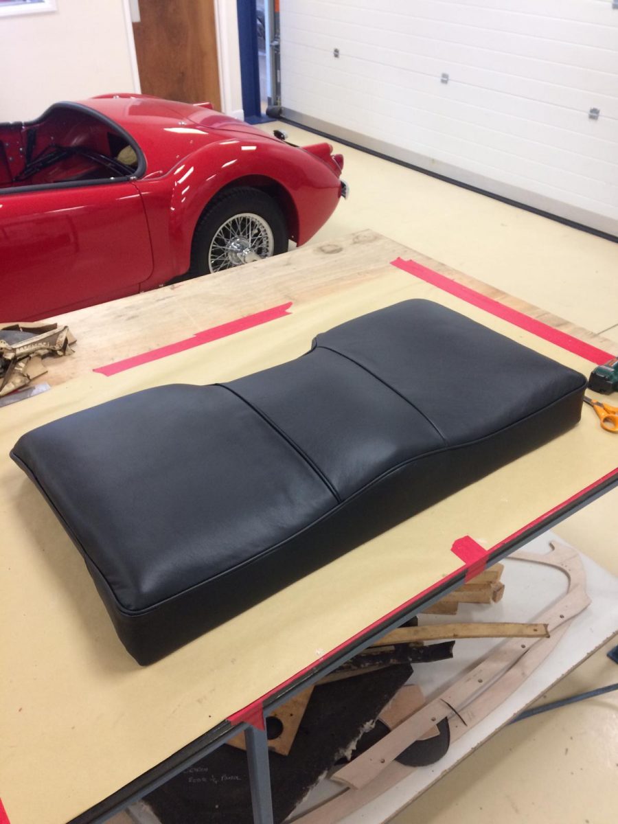 130520 Jensen 541R Interior 45 1