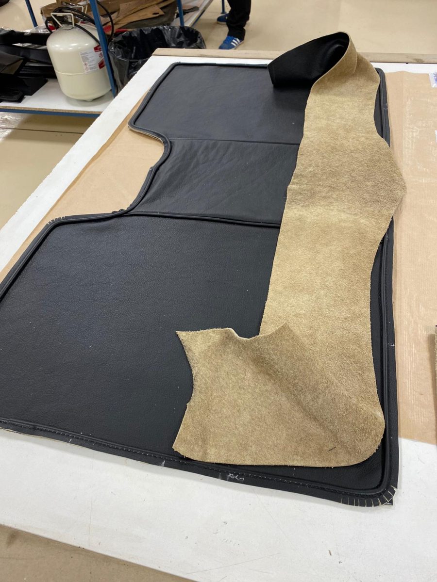 130520 Jensen 541R Interior 7 1
