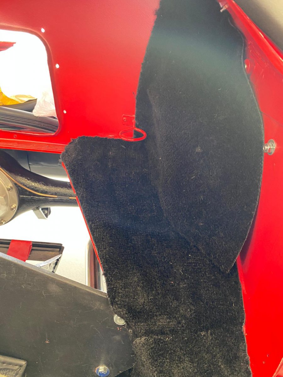 1960 MGA Fitting Carpet and Trim Panels33 1