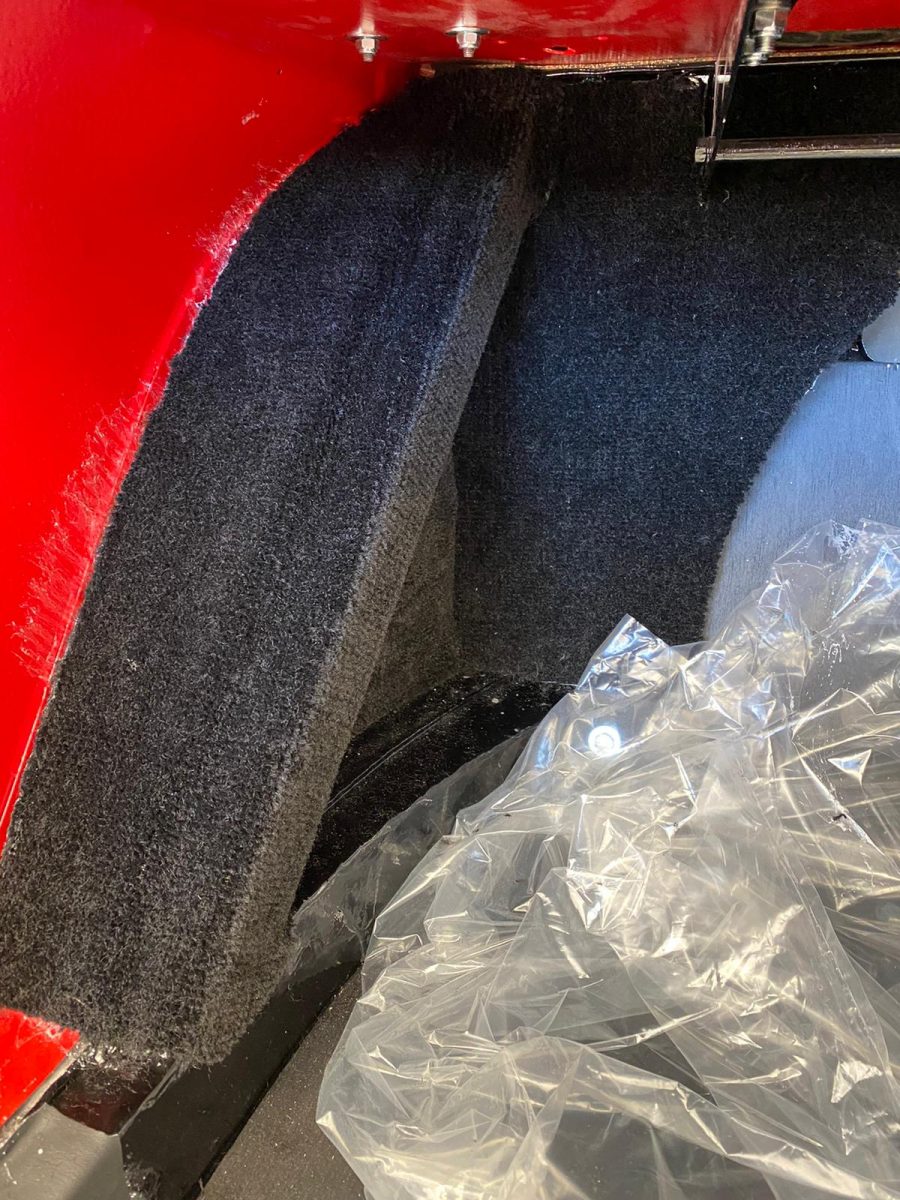 1960 MGA Fitting Carpet and Trim Panels38 1