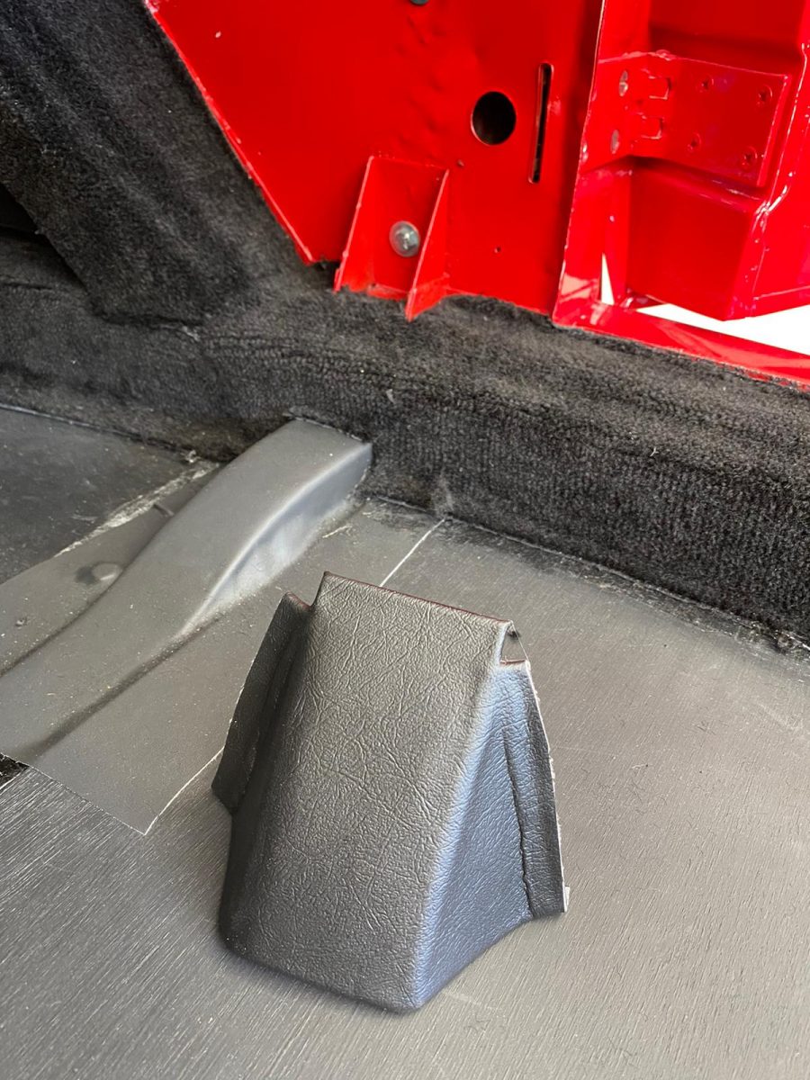 1960 MGA Fitting Carpet and Trim Panels40 1