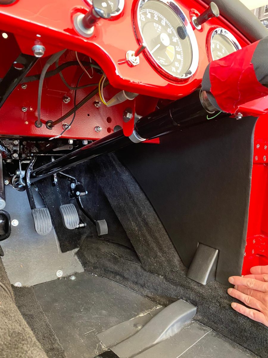 1960 MGA Fitting Carpet and Trim Panels42 1