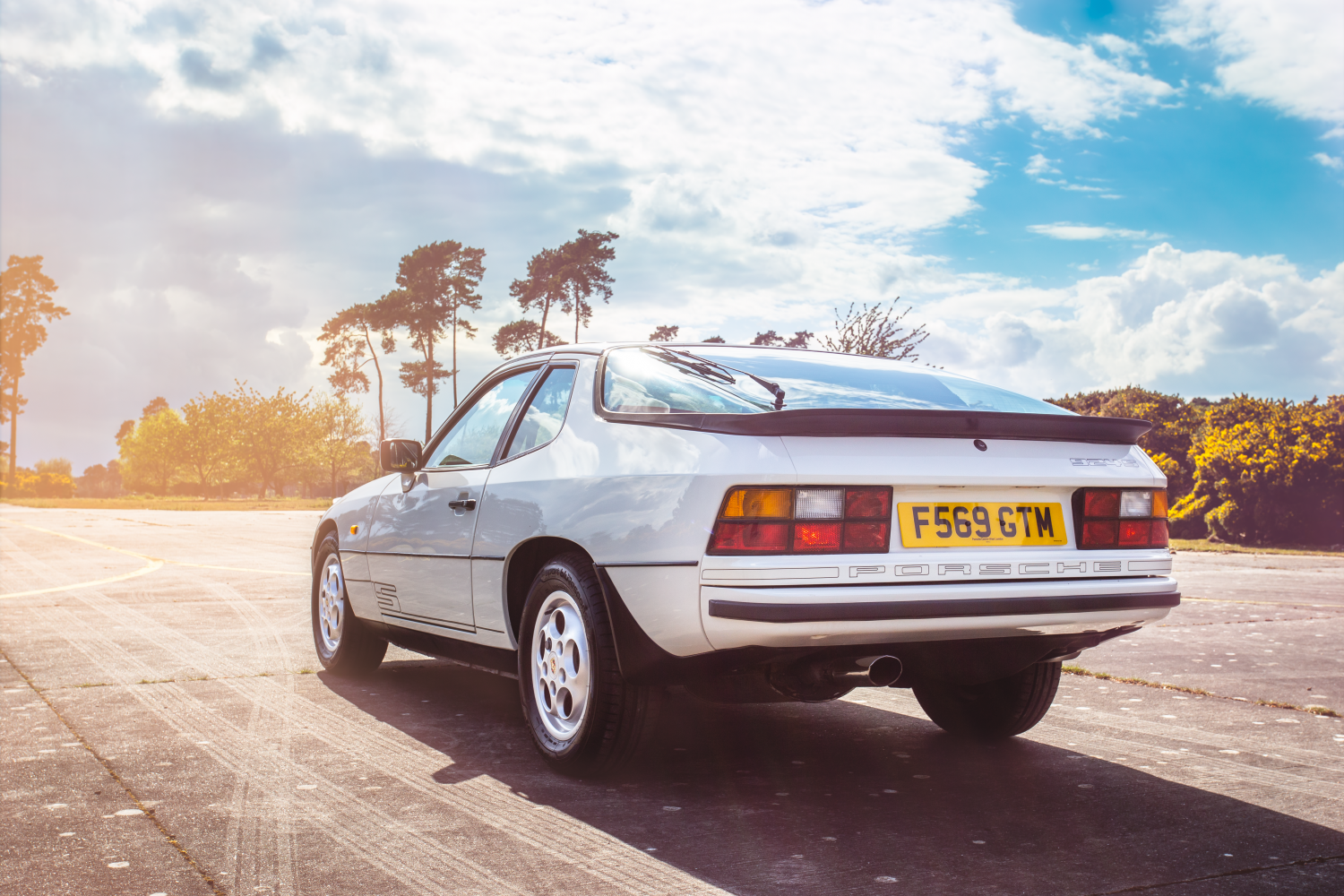 Porsche 924s 2 creative