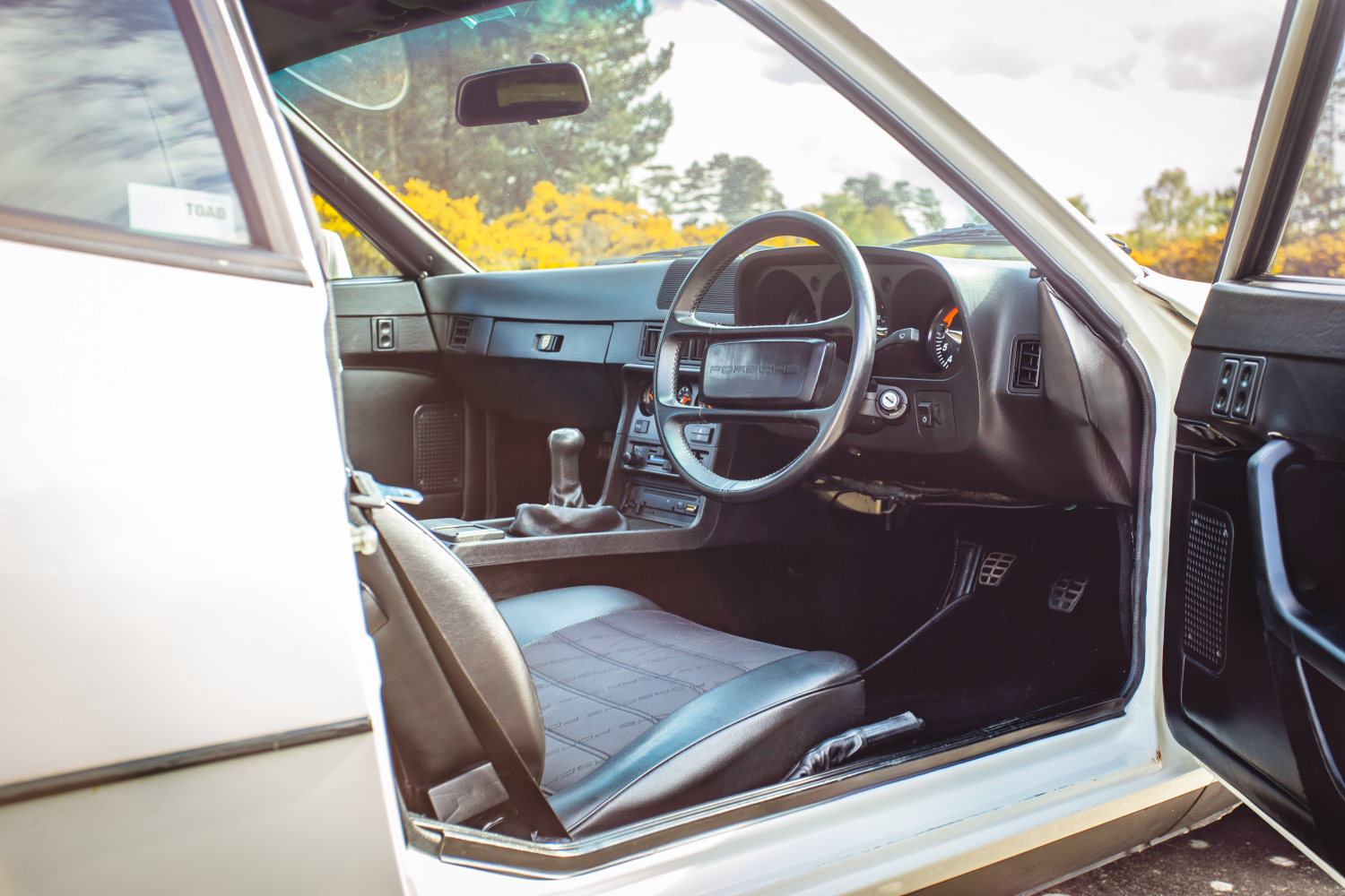 Porsche 924s 3