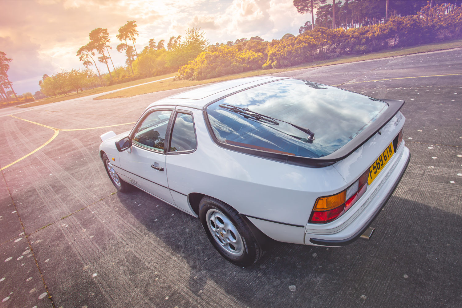Porsche 924s 4 creative