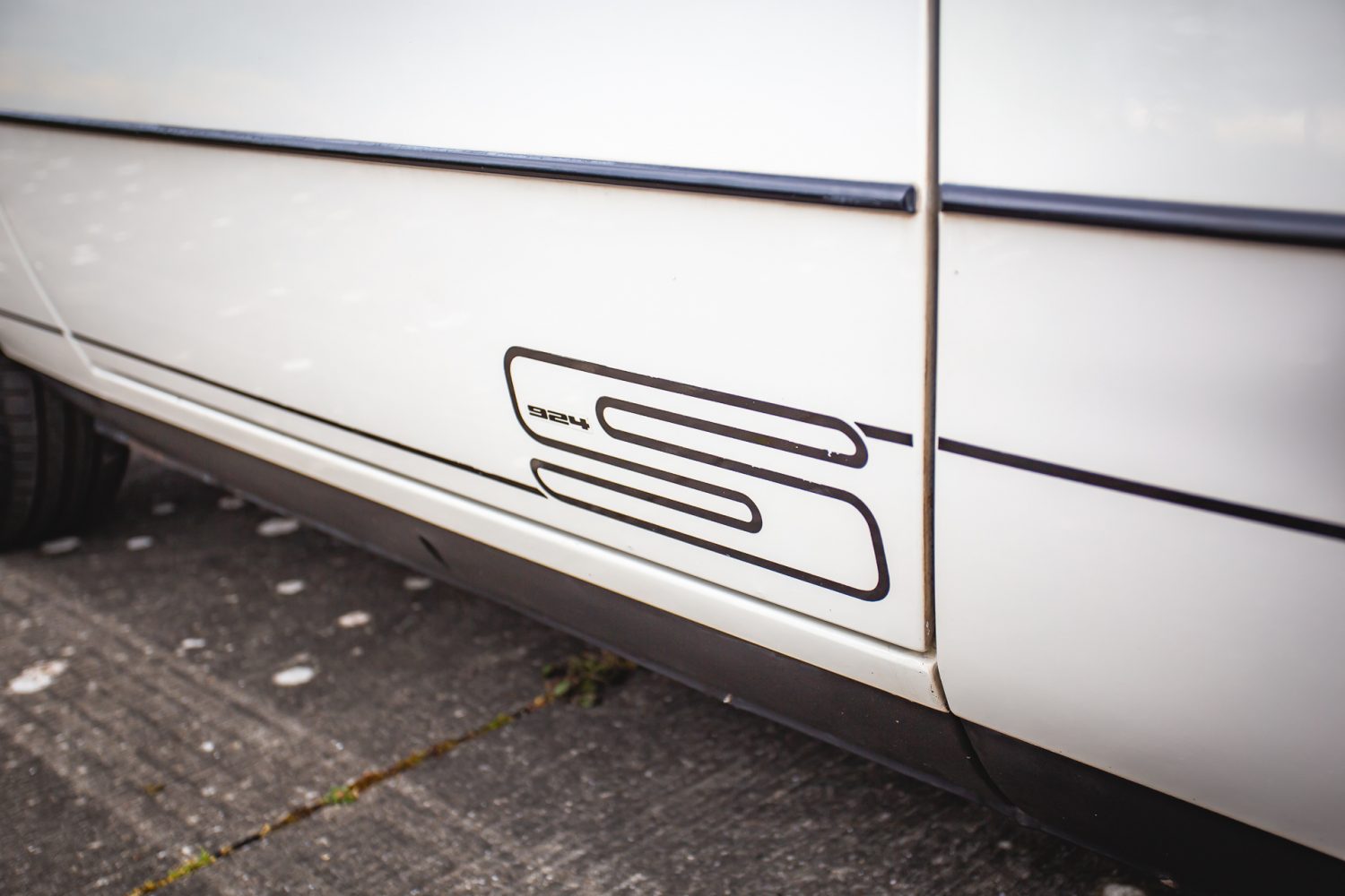 Porsche 924s 6 1 1