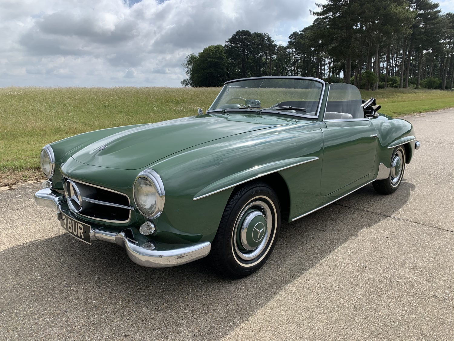 190620 1957Mercedes 190SL 1