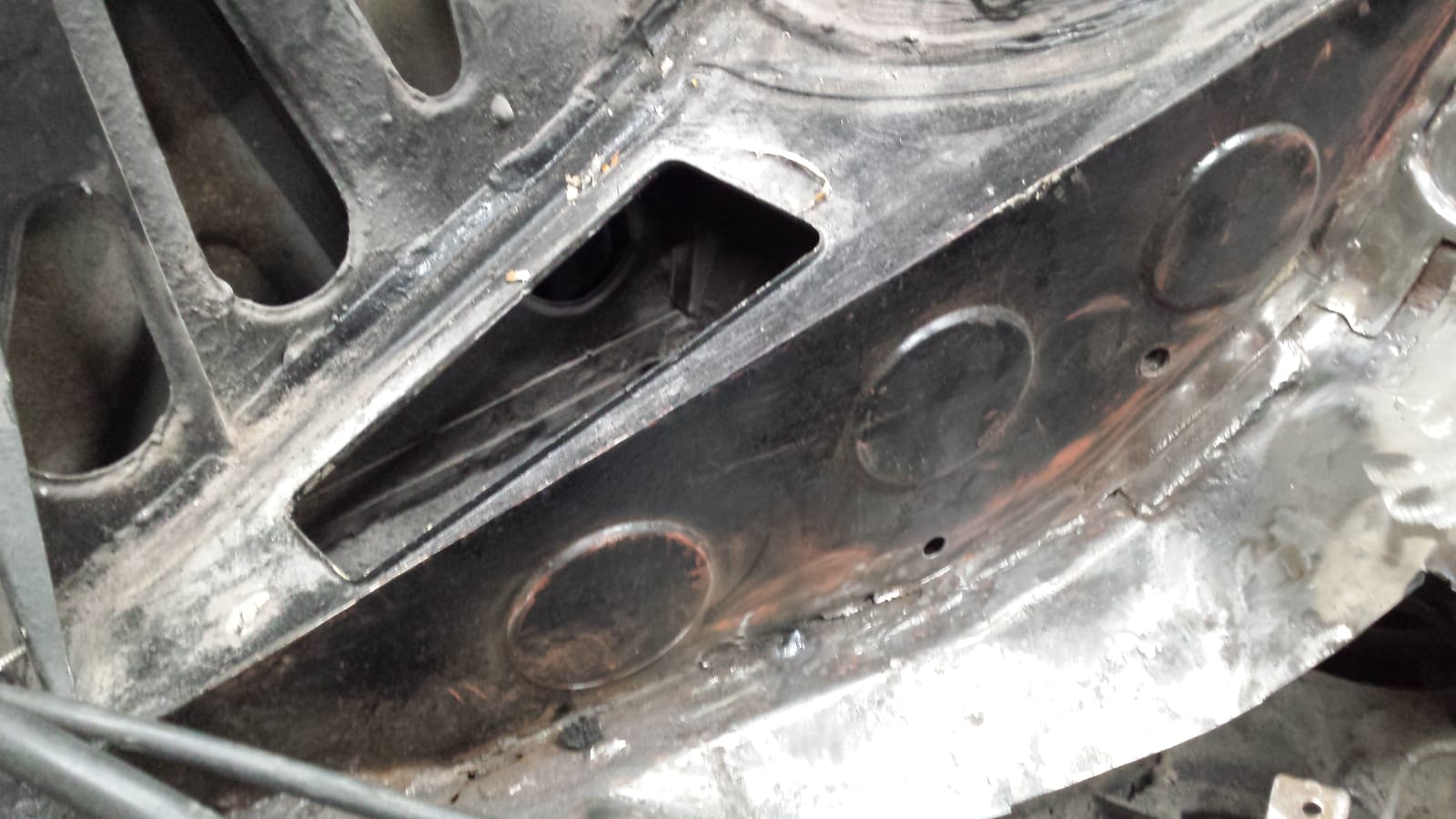 1972 Peugeot 504 rot and rust repairs12 1
