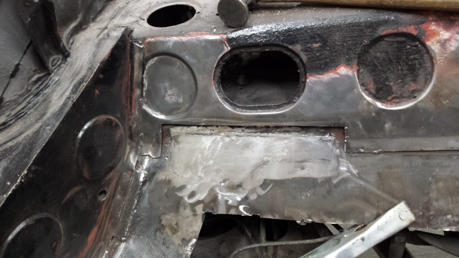 1972 Peugeot 504 rot and rust repairs13 1
