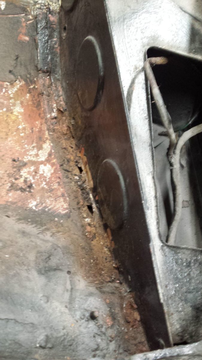 1972 Peugeot 504 rot and rust repairs14 1