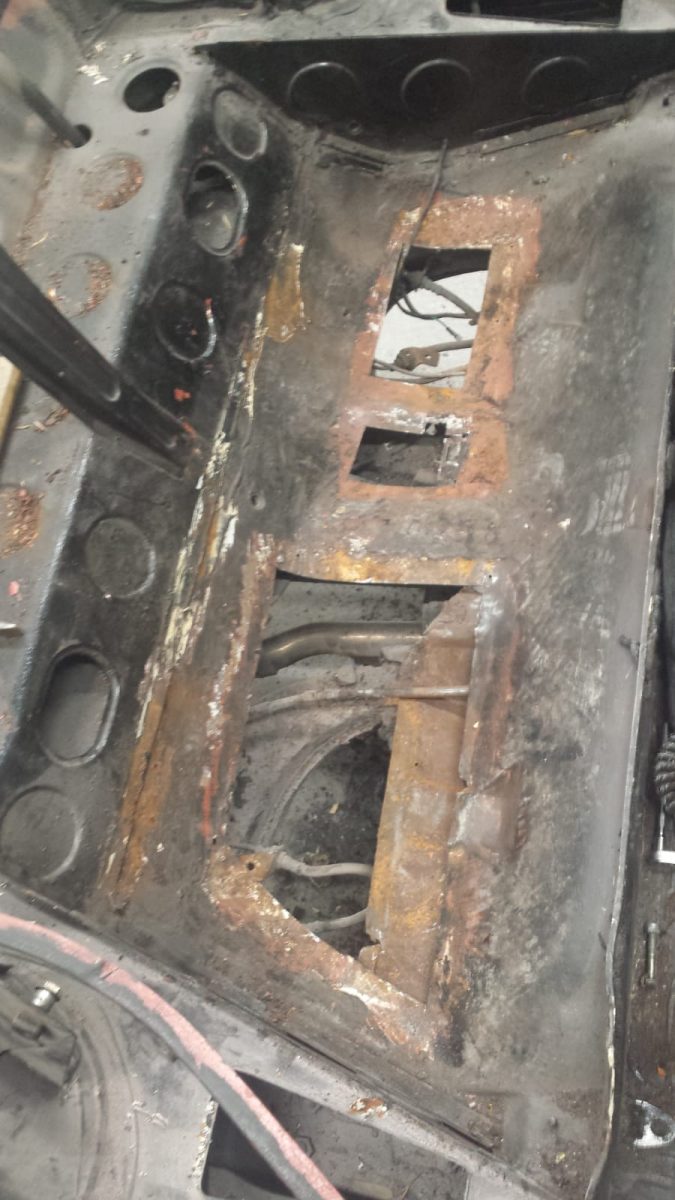 1972 Peugeot 504 rot and rust repairs19 1