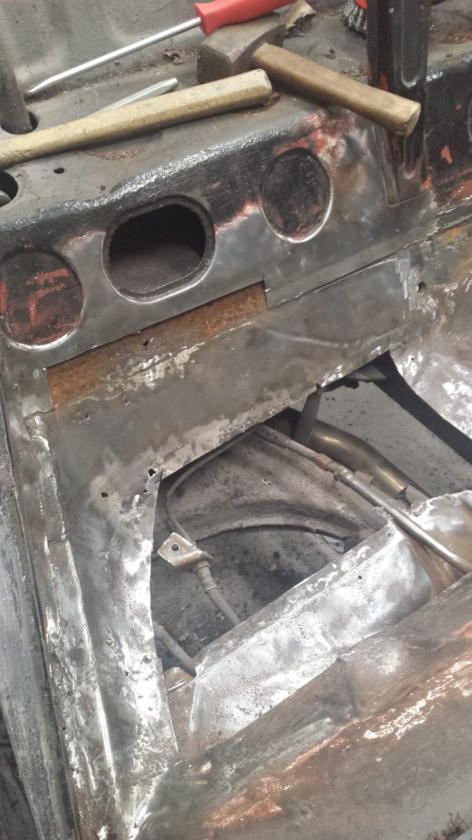 1972 Peugeot 504 rot and rust repairs21 1