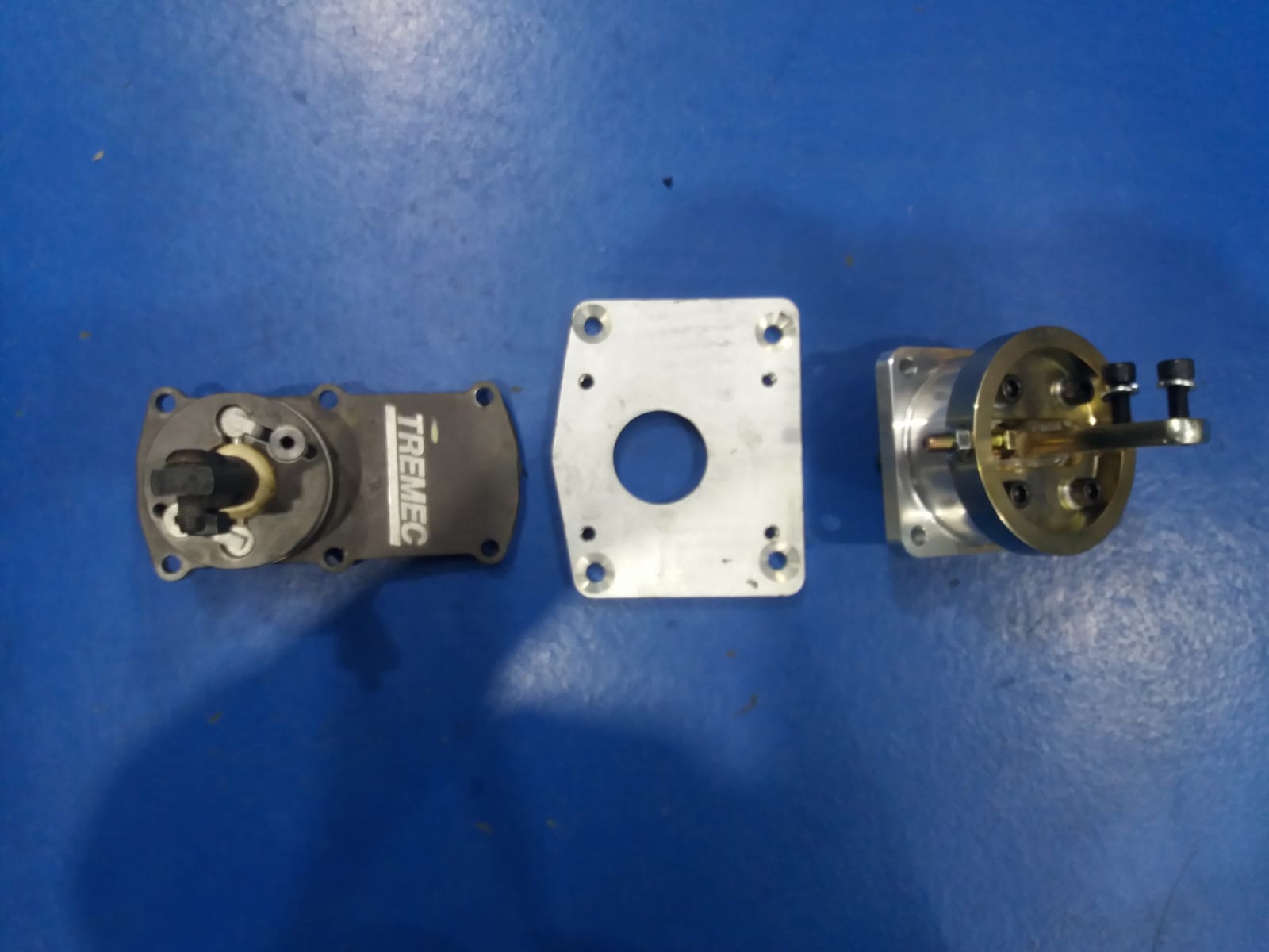 280520 Jensen repositioning gearbox lever 2 1