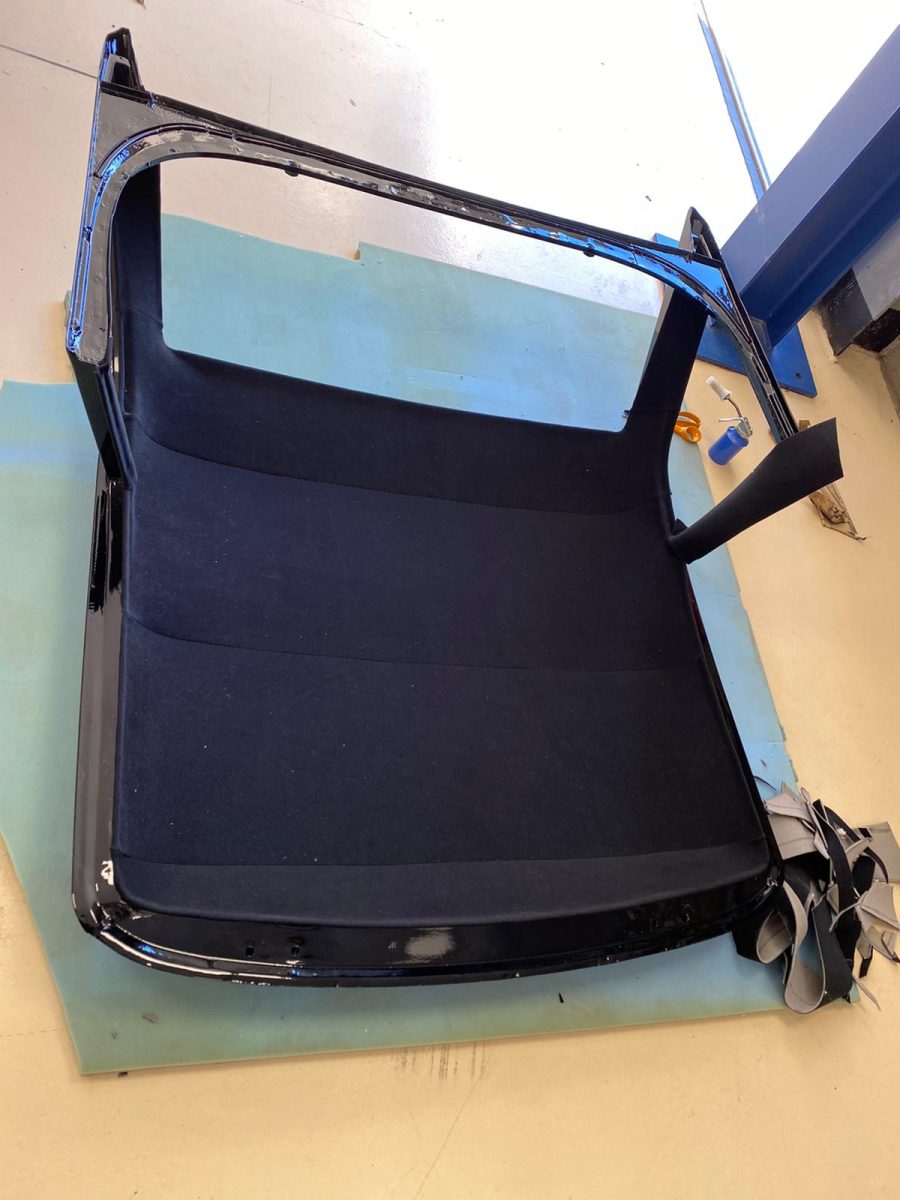 TR6 Hard top4 1