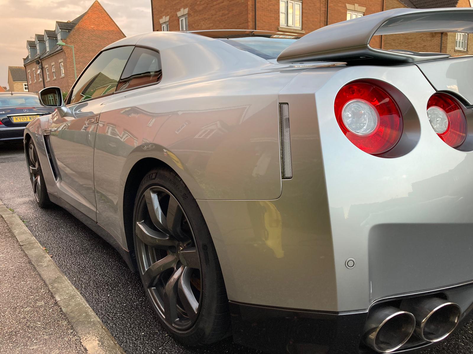 170620 2009 Nissan GT R Black Edition S A 3 1