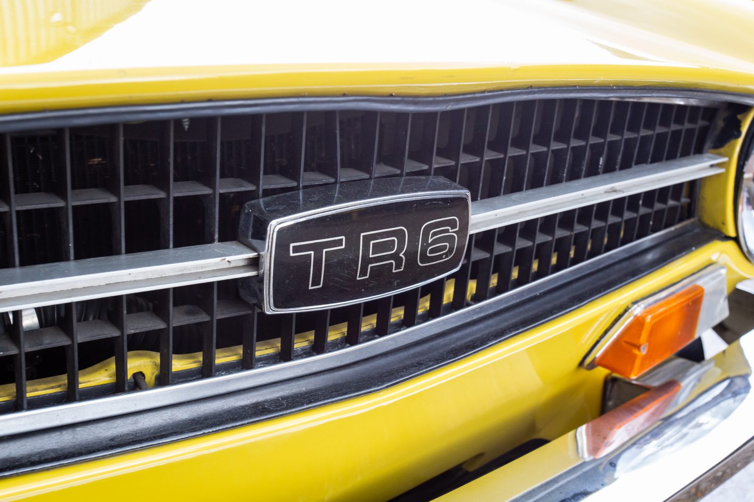 1976 Triumph TR6 Yellow4 1