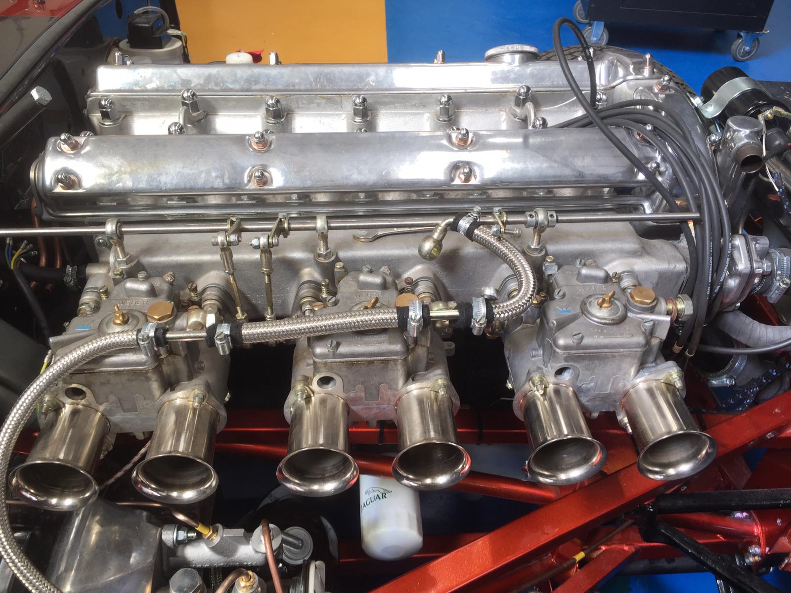 ADY whatsapp Etype racecar Carbs5 1